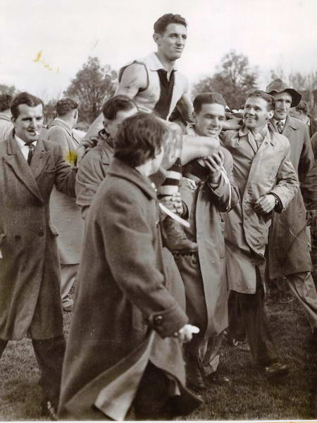  John carried off after 1960 premiership win 